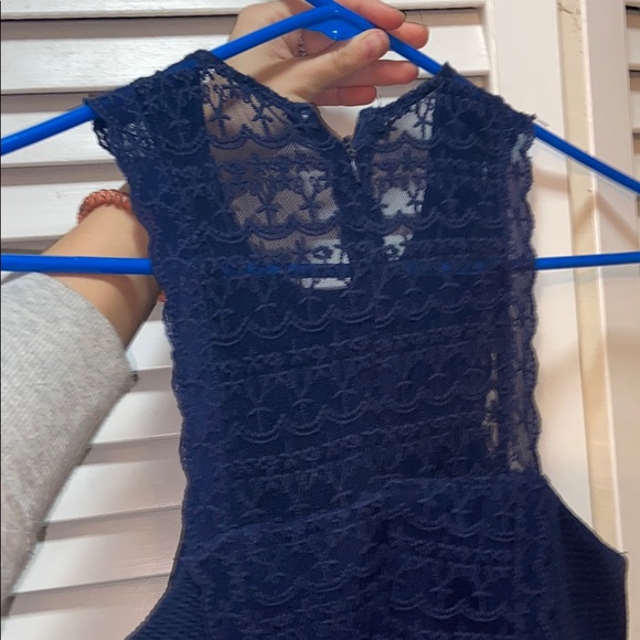 Dress - Picture 3 of 4